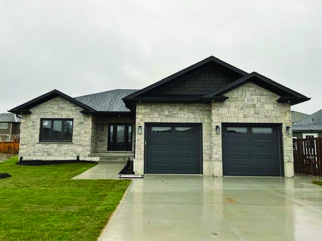 Mount Forest, Ontario, N0G 2L4, CAN, 4 Bedrooms Bedrooms, ,3 BathroomsBathrooms,Residential,For Sale,1291991